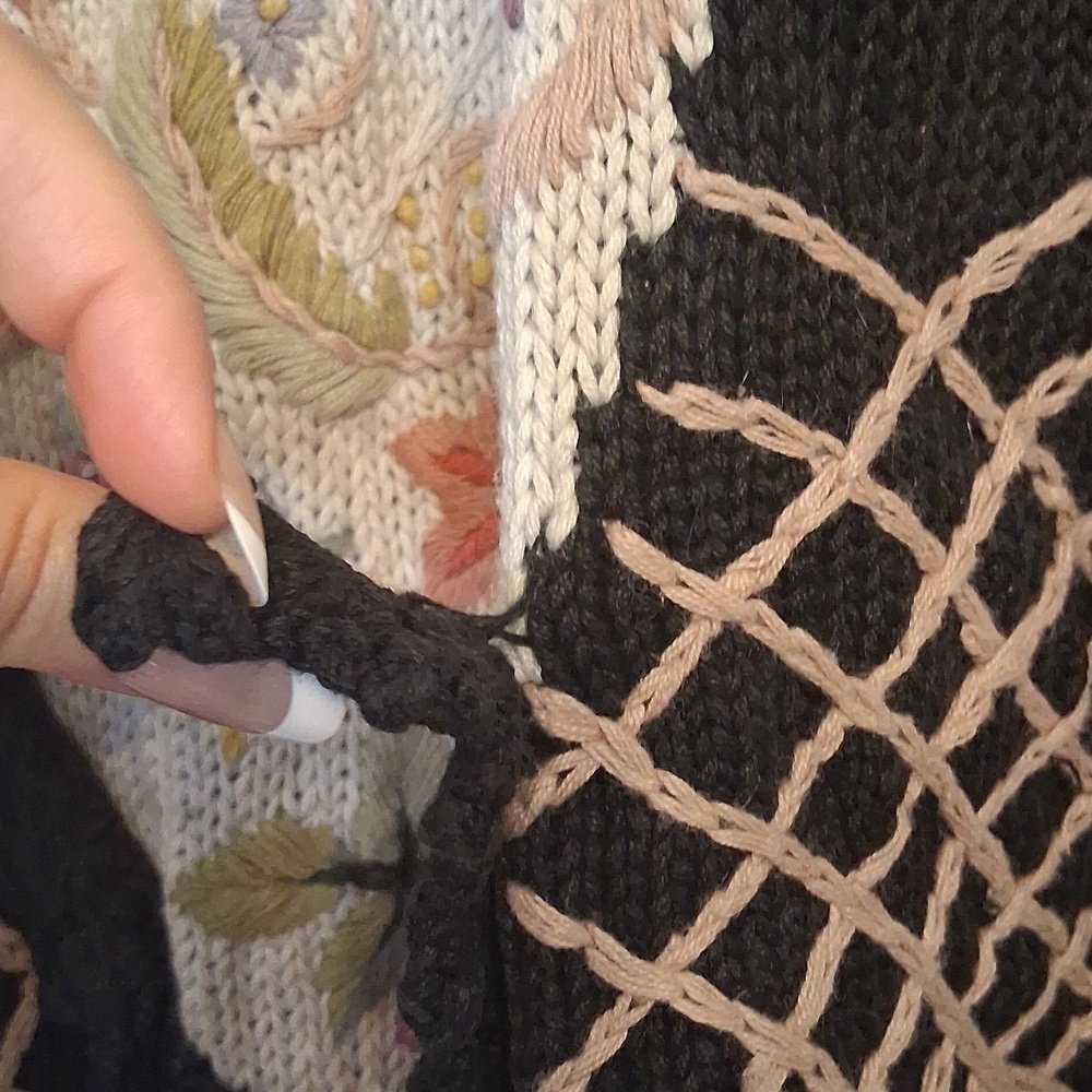 Jennifer Reed Sweater Medium - Picture 10 of 12